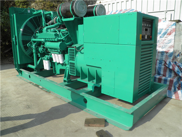 峡江出租发电机 发电机组厂家：柴油发电机组的控制屏的作用是什么？